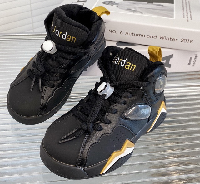 Kids Jordan Shoes 7 18